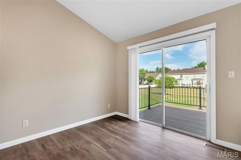 Tiny photo for 843 Whispering Village Circle, Ballwin, MO 63021 (MLS # 25066151)