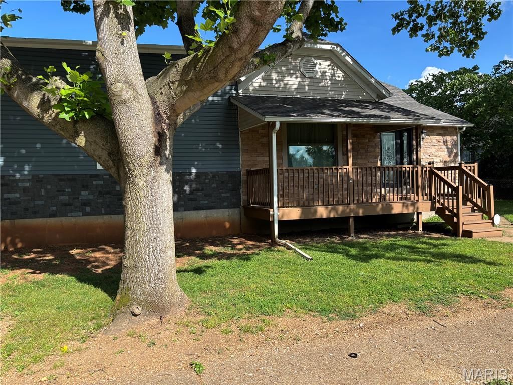 Photo of 112 N White Oak Street, Desloge, MO 63601 (MLS # 26032597)
