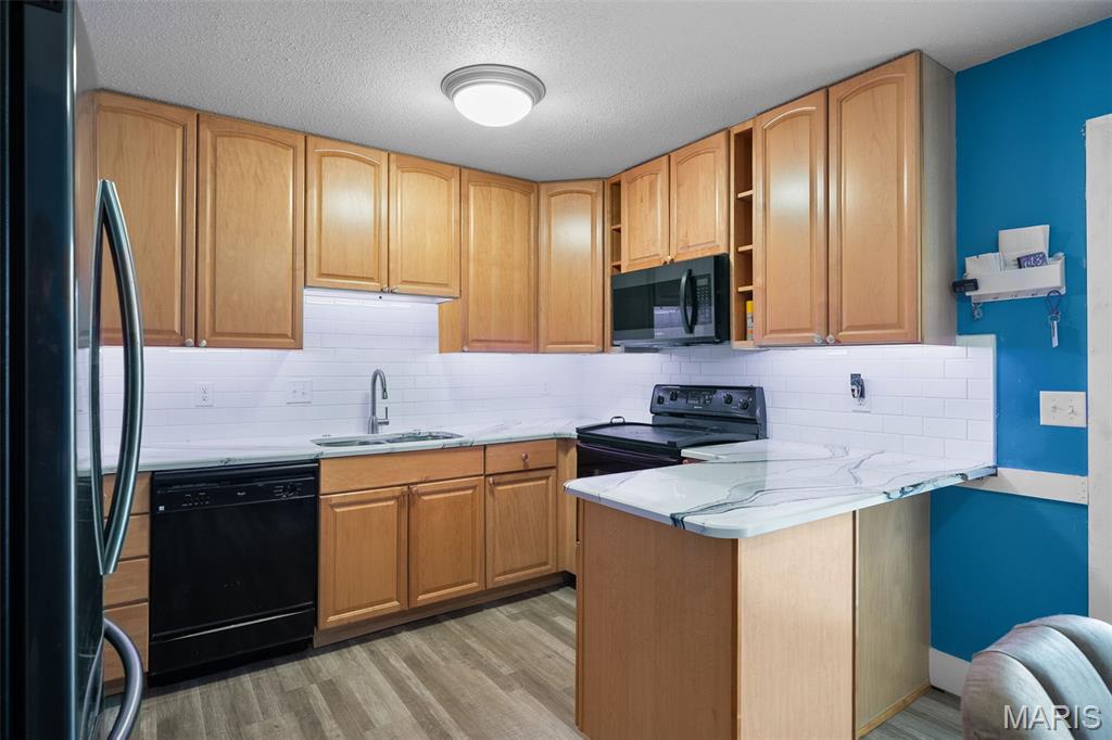 McKelvey Manor Condo - Residential