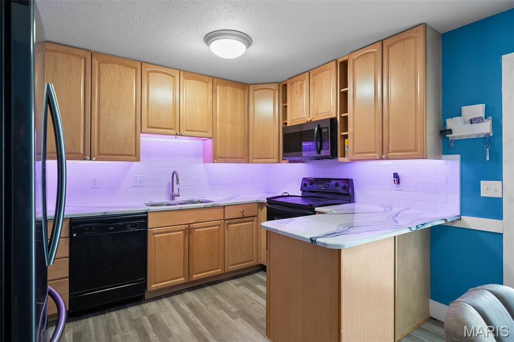 McKelvey Manor Condo - Residential