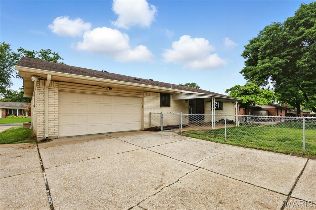 Five Oaks - Residential