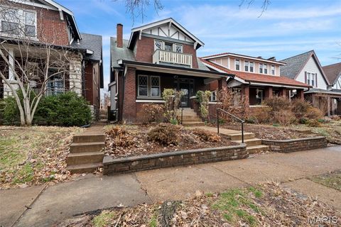 Photo of 4019 Wyoming St, St Louis, MO 63116 (MLS # 26009413)