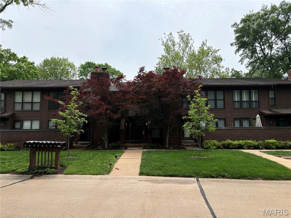 Photo of 2012 Trailcrest Lane #3, St Louis, MO 63122 (MLS # 26027097)