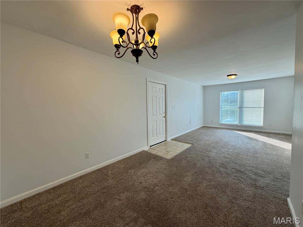 Photo of 14502 Cazado Drive #E, Chesterfield, MO 63017 (MLS # 26053370)