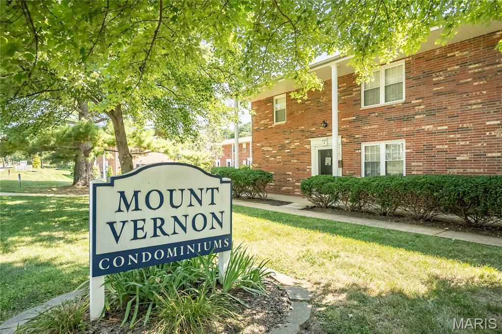 St Louis, Missouri 63122, United States, 2 Bedrooms Bedrooms, ,2 BathroomsBathrooms,Residential,Active,193850