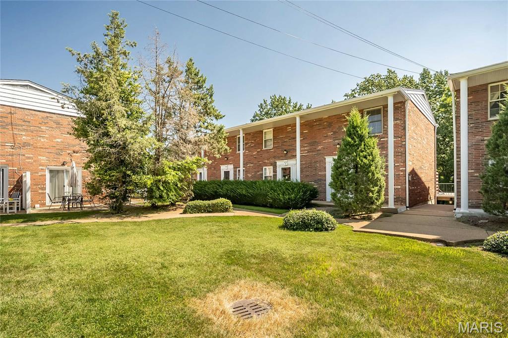 St Louis, Missouri 63122, United States, 2 Bedrooms Bedrooms, ,2 BathroomsBathrooms,Residential,Active,193850