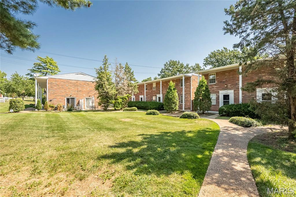 St Louis, Missouri 63122, United States, 2 Bedrooms Bedrooms, ,2 BathroomsBathrooms,Residential,Active,193850