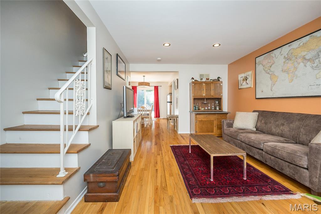 St Louis, Missouri 63122, United States, 2 Bedrooms Bedrooms, ,2 BathroomsBathrooms,Residential,Active,193850