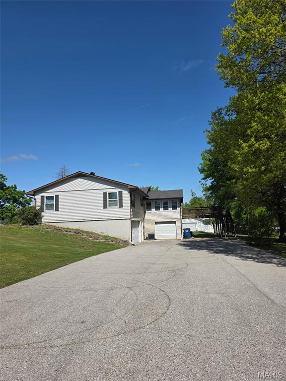 663 Homestead Lane