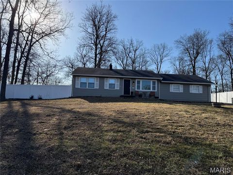 Photo of 634 Parker Drive, Ballwin, MO 63021 (MLS # 26004204)