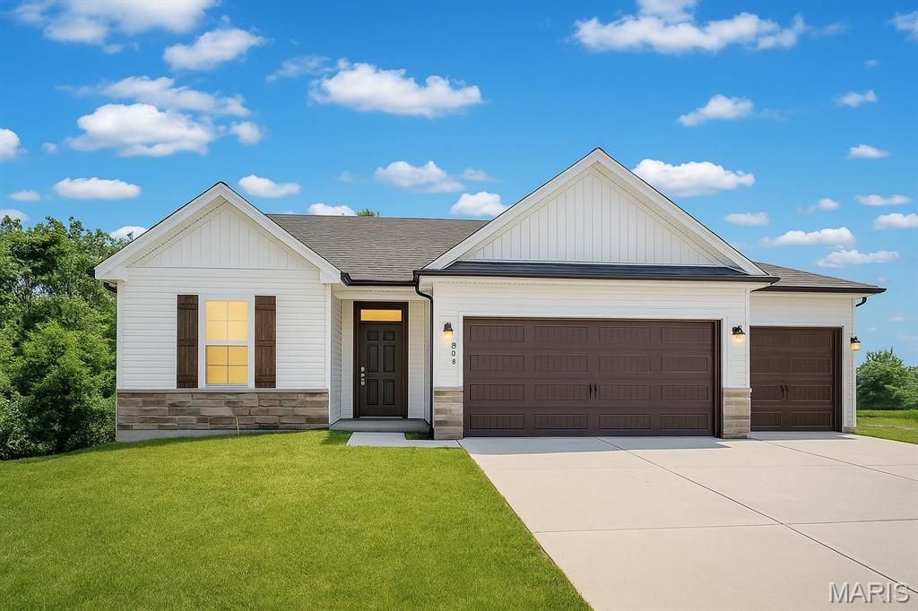 Photo of 2317 Hank&#39;s Close #186 STB, Washington, MO 63090 (MLS # 25080073)