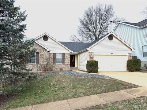 2347 Paradise Peak Circle Wildwood MO 63011
