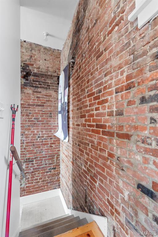 St Louis Commons Add - Commercial Sale