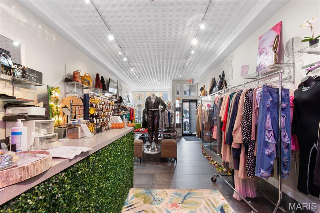 St Louis Commons Add - Commercial Sale