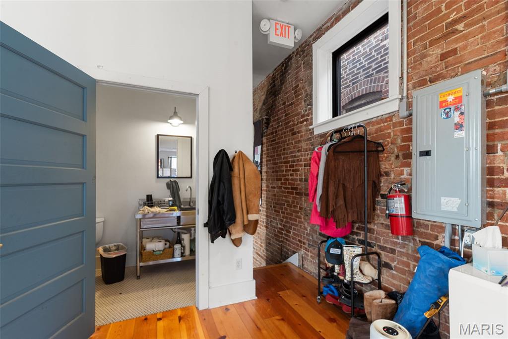 St Louis Commons Add - Commercial Sale