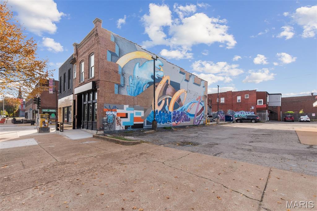 St Louis Commons Add - Commercial Sale