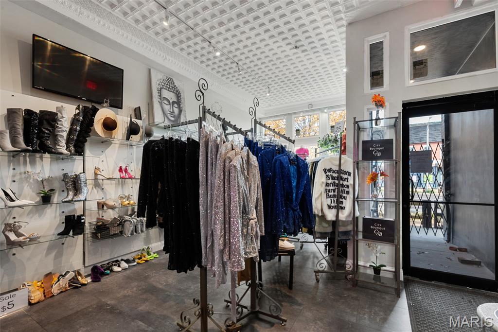 St Louis Commons Add - Commercial Sale