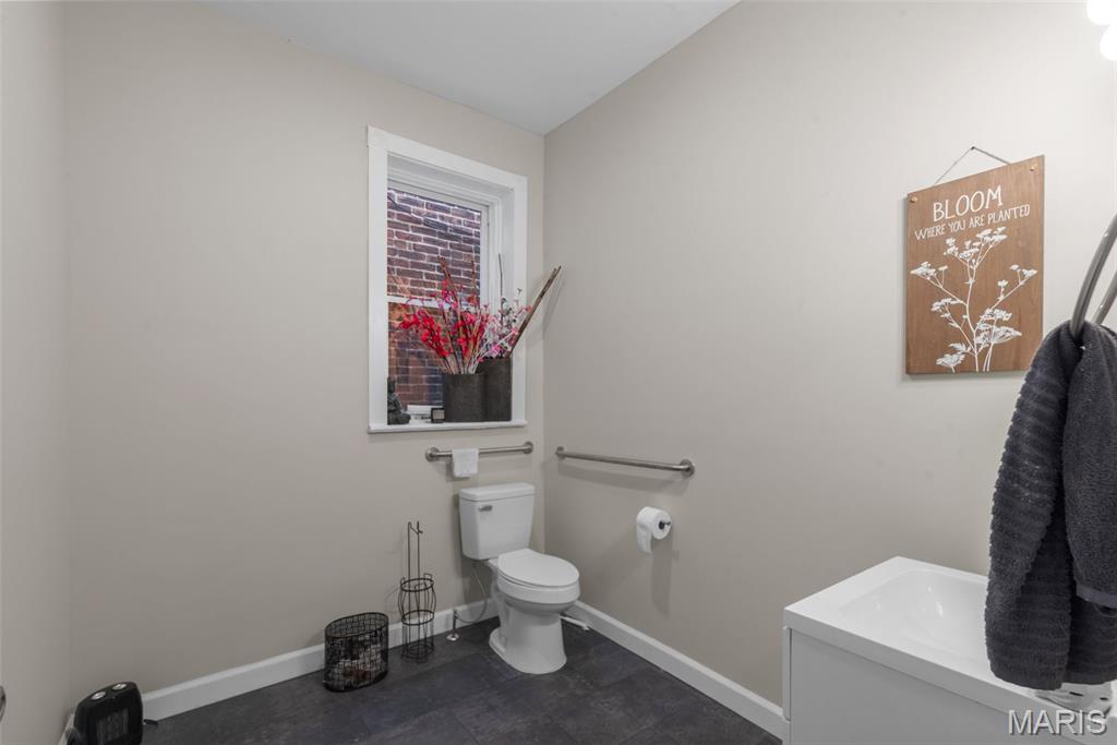 St Louis Commons Add - Commercial Sale