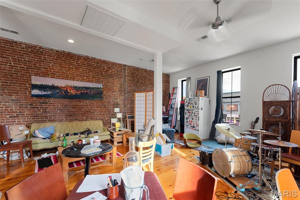 St Louis Commons Add - Commercial Sale