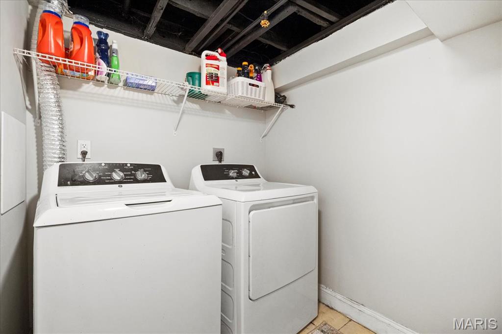 St Louis, Missouri 63104, United States, 3 Bedrooms Bedrooms, ,3 BathroomsBathrooms,Residential,Active,124542