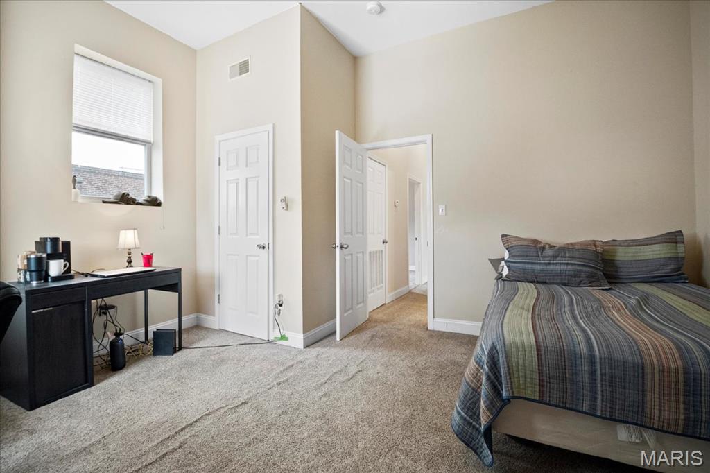 St Louis, Missouri 63104, United States, 3 Bedrooms Bedrooms, ,3 BathroomsBathrooms,Residential,Active,124542