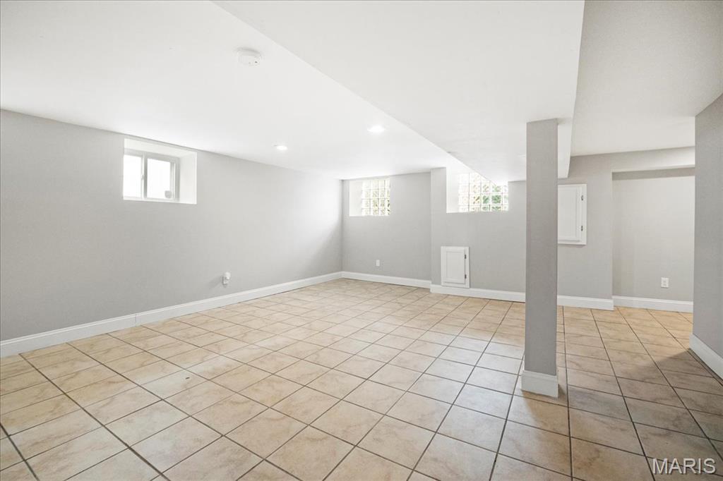 St Louis, Missouri 63104, United States, 3 Bedrooms Bedrooms, ,3 BathroomsBathrooms,Residential,Active,124542