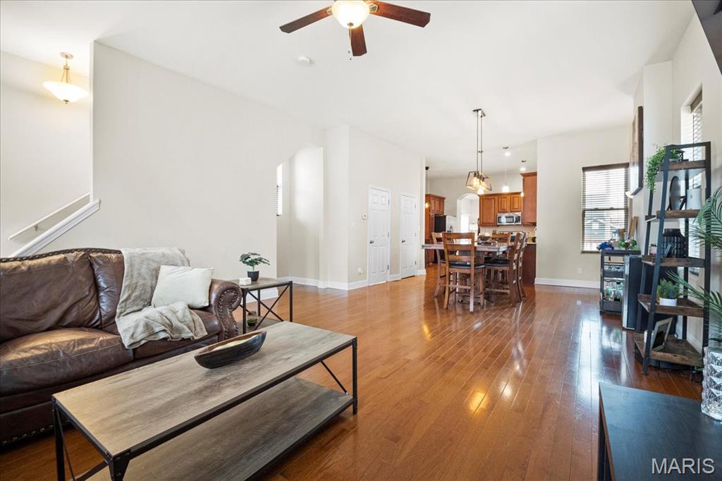 St Louis, Missouri 63104, United States, 3 Bedrooms Bedrooms, ,3 BathroomsBathrooms,Residential,Active,124542