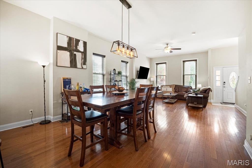 St Louis, Missouri 63104, United States, 3 Bedrooms Bedrooms, ,3 BathroomsBathrooms,Residential,Active,124542