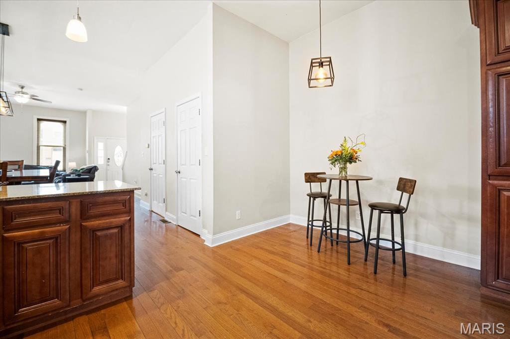 St Louis, Missouri 63104, United States, 3 Bedrooms Bedrooms, ,3 BathroomsBathrooms,Residential,Active,124542