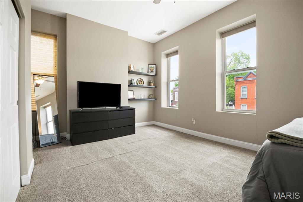 St Louis, Missouri 63104, United States, 3 Bedrooms Bedrooms, ,3 BathroomsBathrooms,Residential,Active,124542