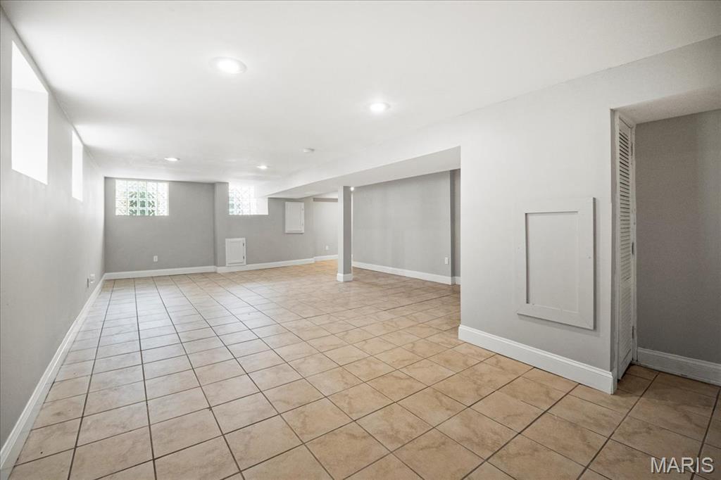 St Louis, Missouri 63104, United States, 3 Bedrooms Bedrooms, ,3 BathroomsBathrooms,Residential,Active,124542