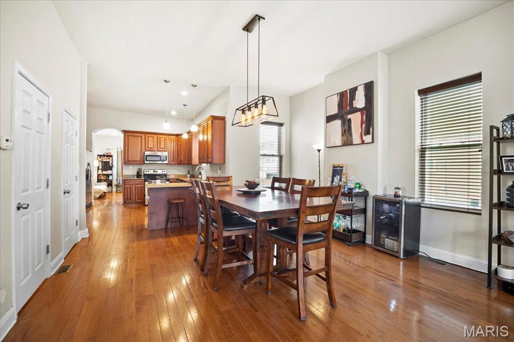 St Louis, Missouri 63104, United States, 3 Bedrooms Bedrooms, ,3 BathroomsBathrooms,Residential,Active,124542