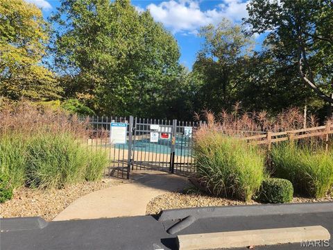 Tiny photo for 836 Woodside Trails Drive, Ballwin, MO 63021 (MLS # 26012459)