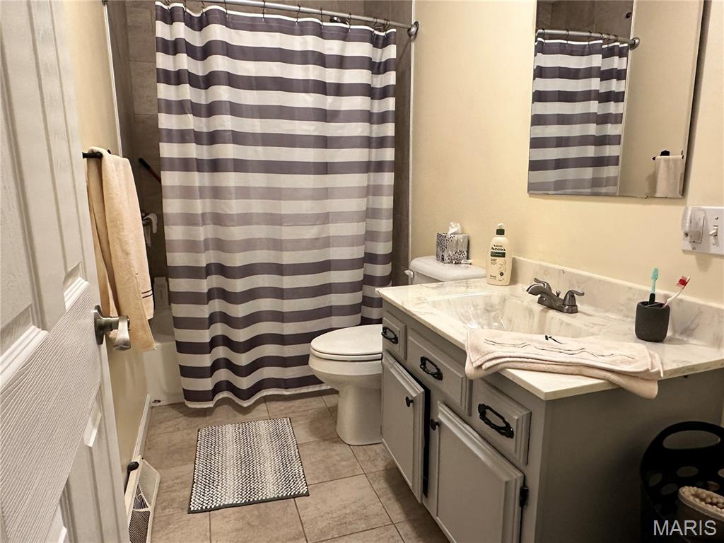 Country Club Hills - Residential