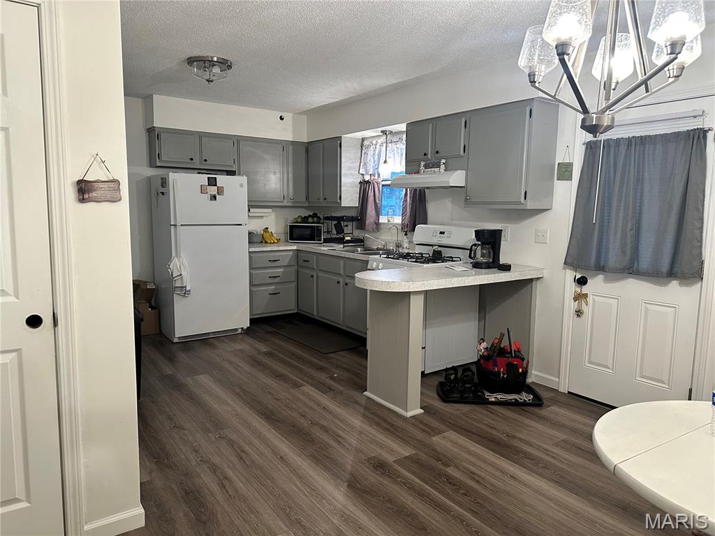 Country Club Hills - Residential