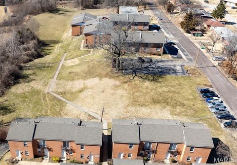 7736 Springdale Drive Drive Normandy MO 63121