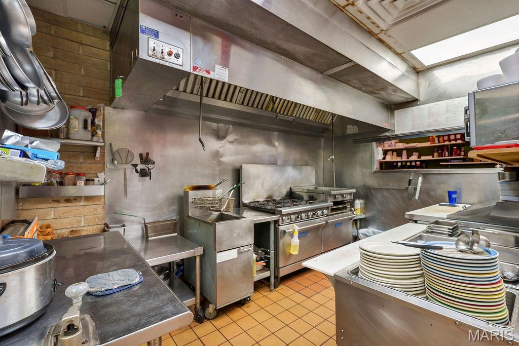 Western Plaza Add - Commercial Sale