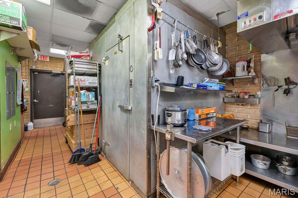 Western Plaza Add - Commercial Sale