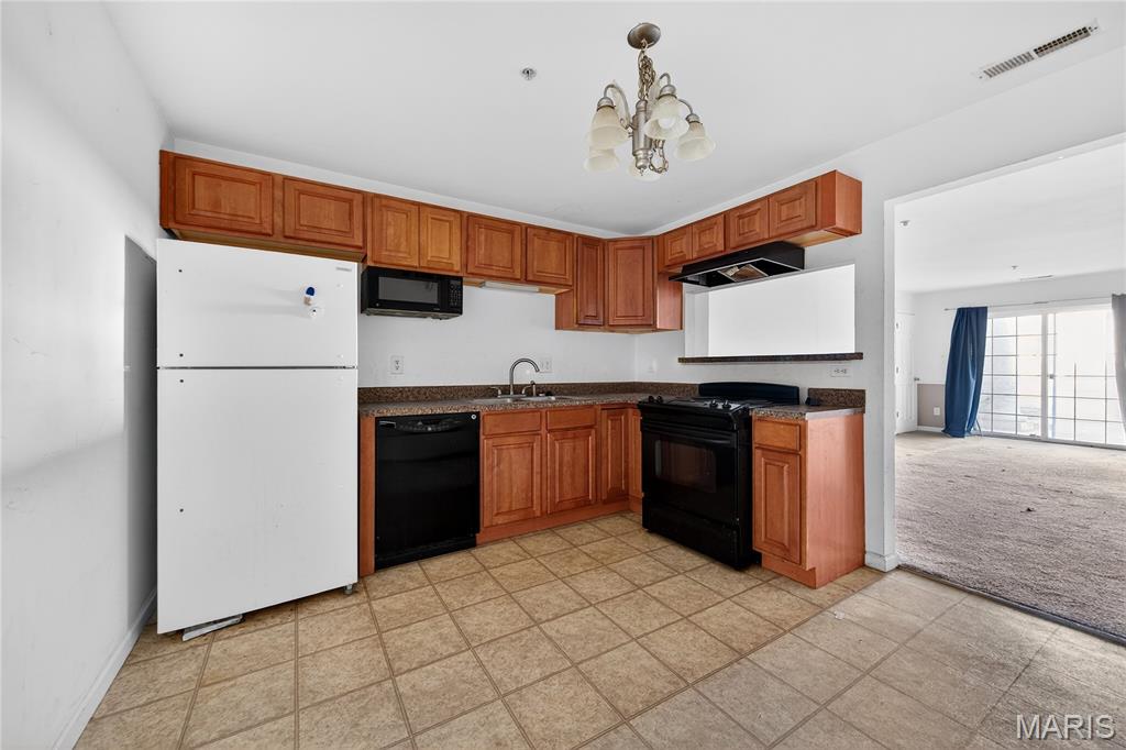 Materdie Place Condo - Residential