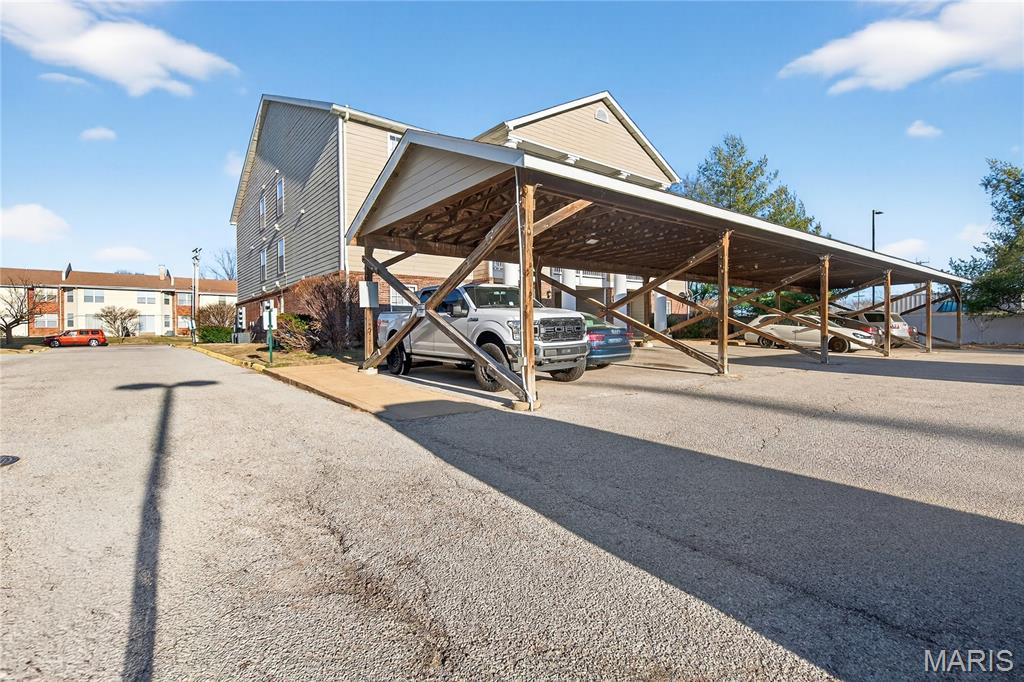 Materdie Place Condo - Residential