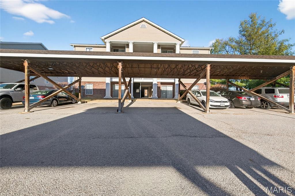 Materdie Place Condo - Residential