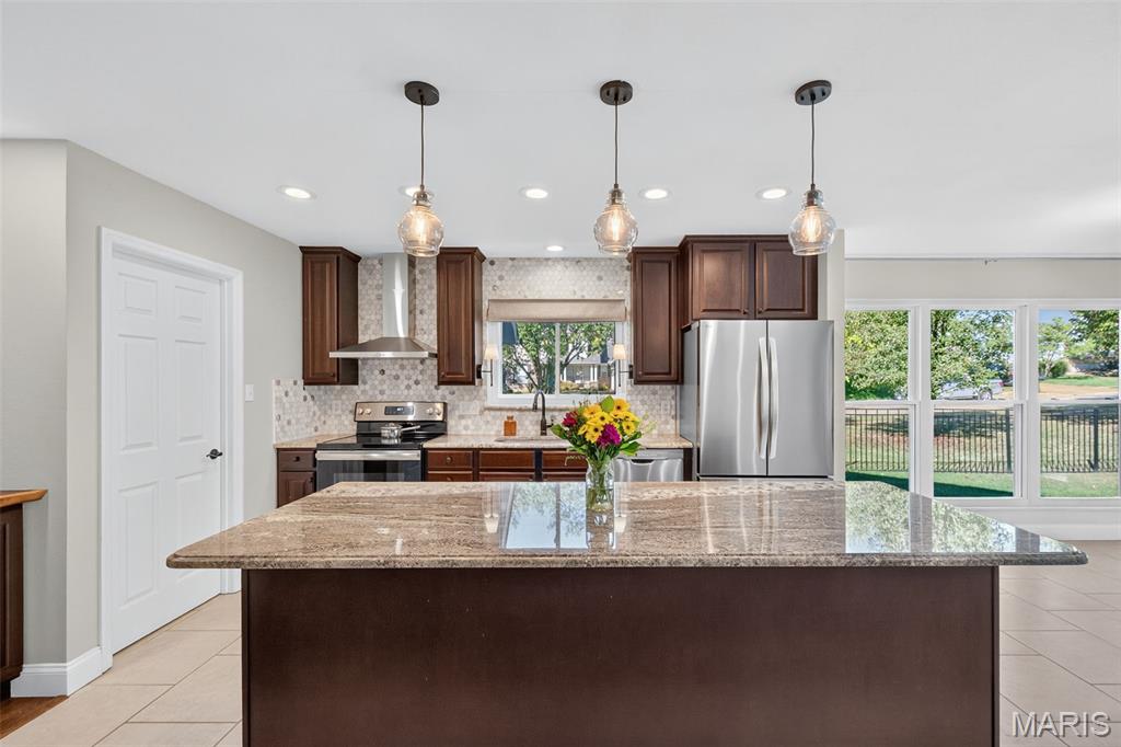 729 Redstart Drive
