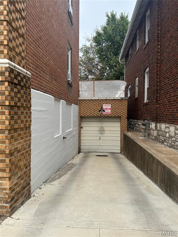 4963 Winona Avenue