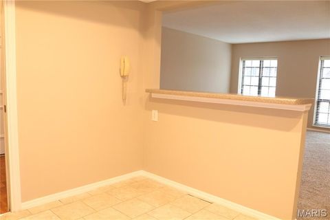 Tiny photo for 927 Claytonbrook Drive #3, Ballwin, MO 63011 (MLS # 26011878)