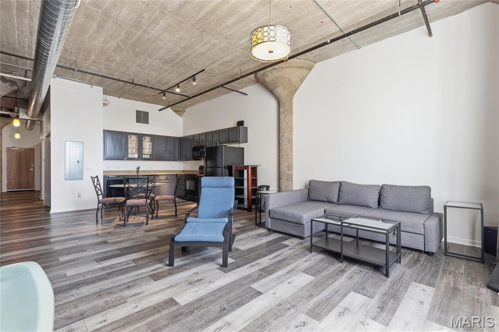 Annex Lofts Condo - Residential
