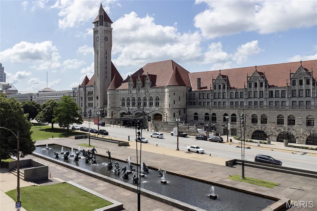 Annex Lofts Condo - Residential