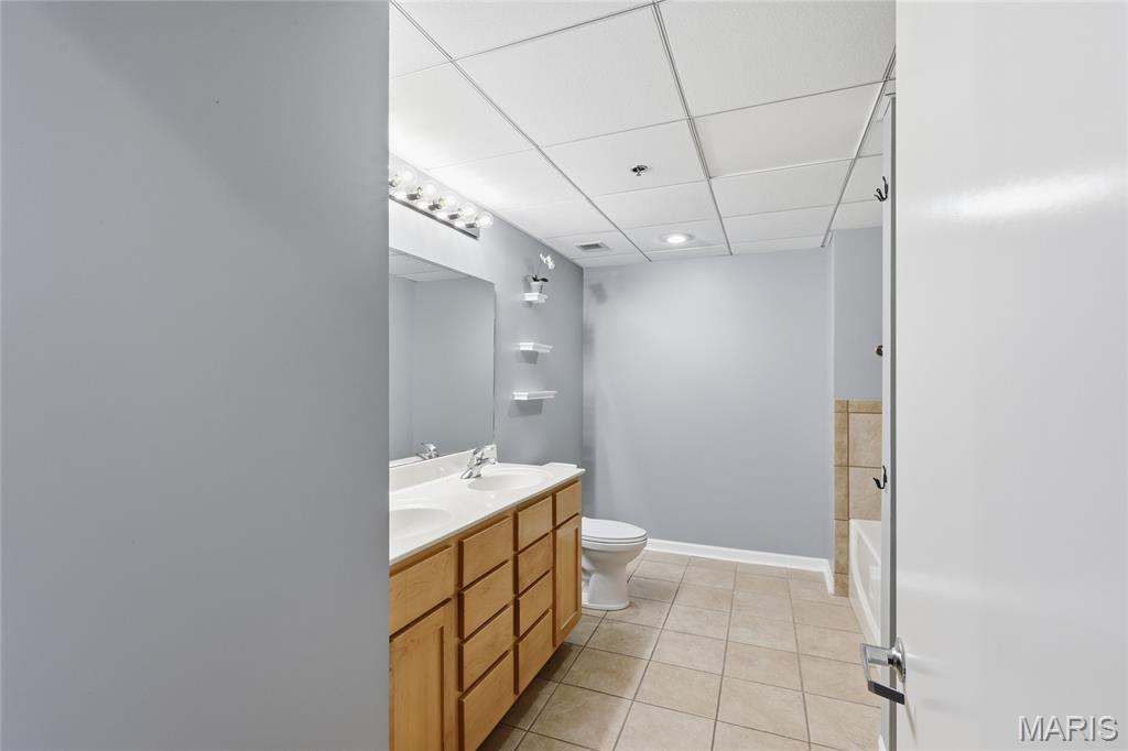 Annex Lofts Condo - Residential