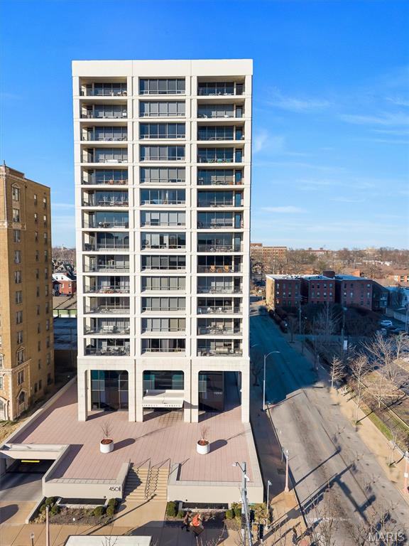 4501 Lindell Boulevard 11A