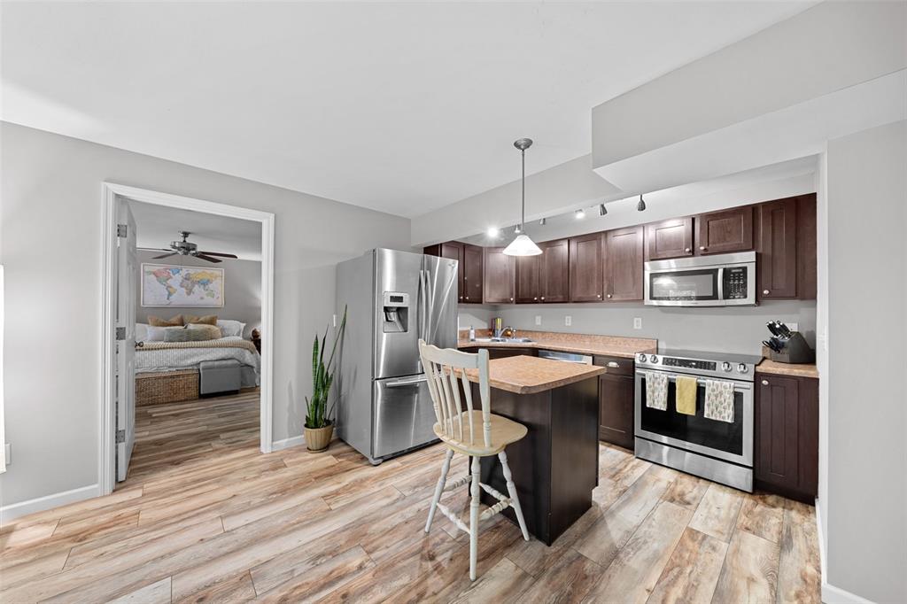 Wentzville, Missouri 63385, United States, 5 Bedrooms Bedrooms, ,4 BathroomsBathrooms,Residential,Active,138678