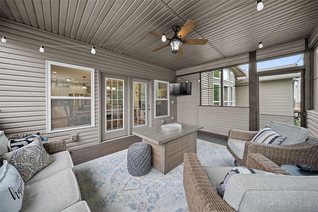 Wentzville, Missouri 63385, United States, 5 Bedrooms Bedrooms, ,4 BathroomsBathrooms,Residential,Active,138678